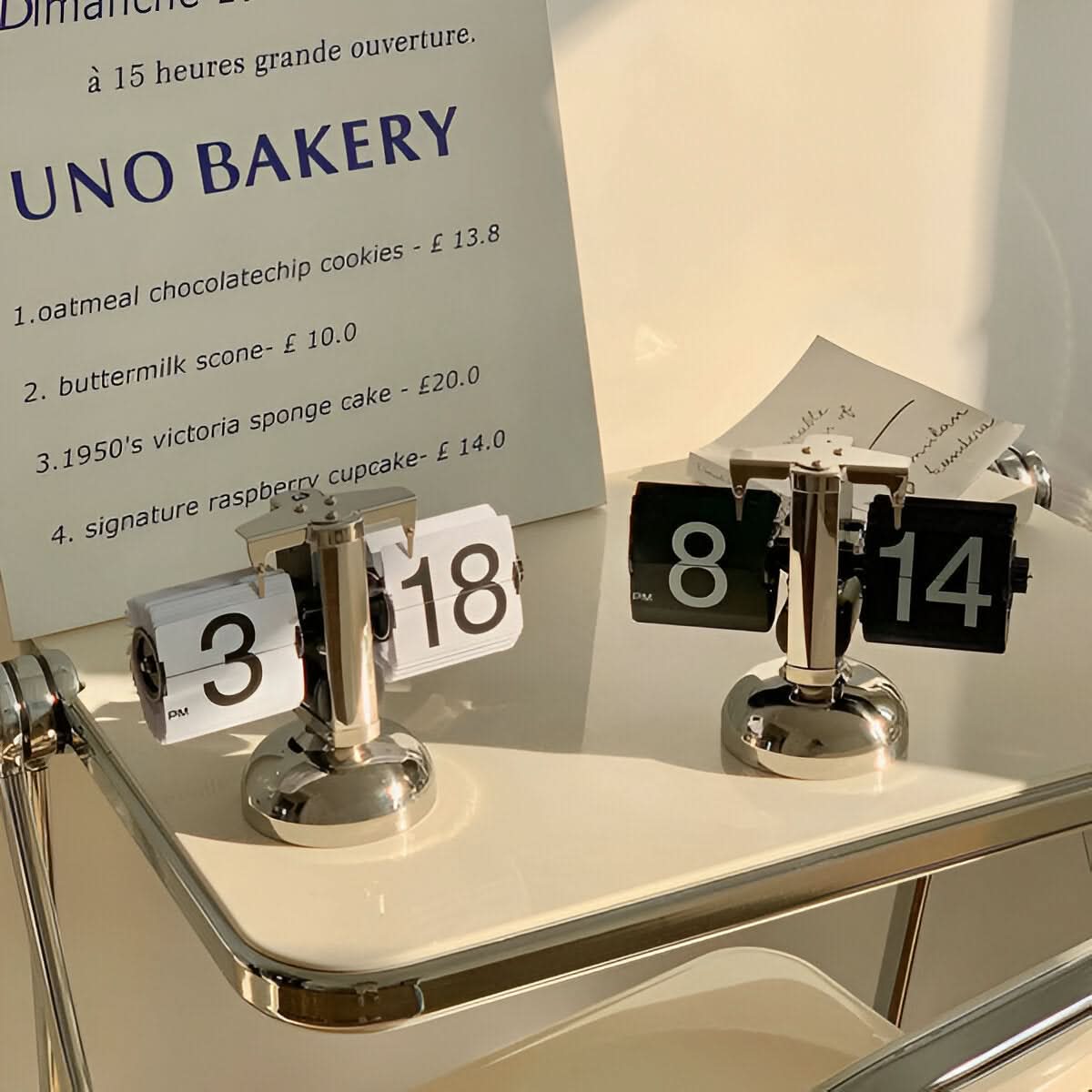 Automatic Retro Flip Clock - Silent, Minimalist Desk Design - Large Digits - Battery-Operated