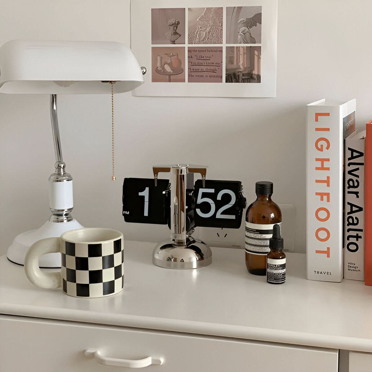 Automatic Retro Flip Clock - Silent, Minimalist Desk Design - Large Digits - Battery-Operated