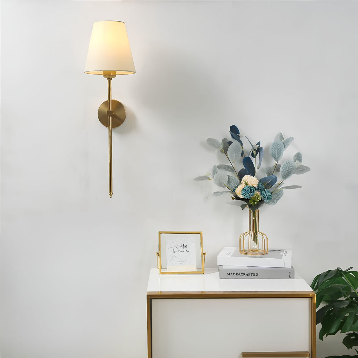 Cordless LED Wall Light Metal 61 x 11.8 cm | Gold or Black, Square or Round | No-Wire Fitting, 16-Colour Remote Dimming