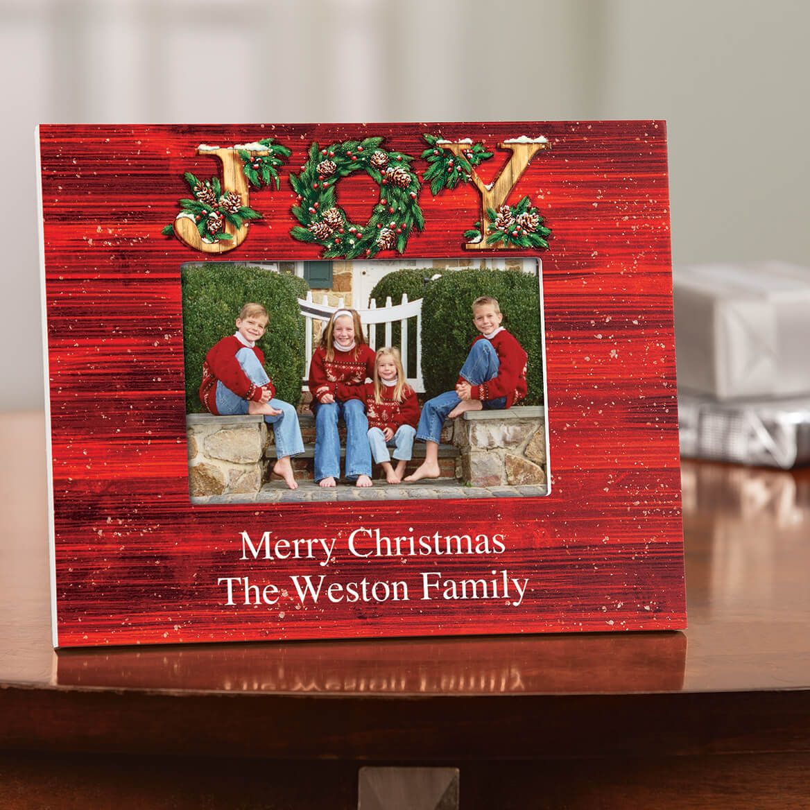 Personalised Christmas Picture Frame | Solid Wood, Holds 4 x 6 Inch Photo | Wreath Design, Wall or Table Mount