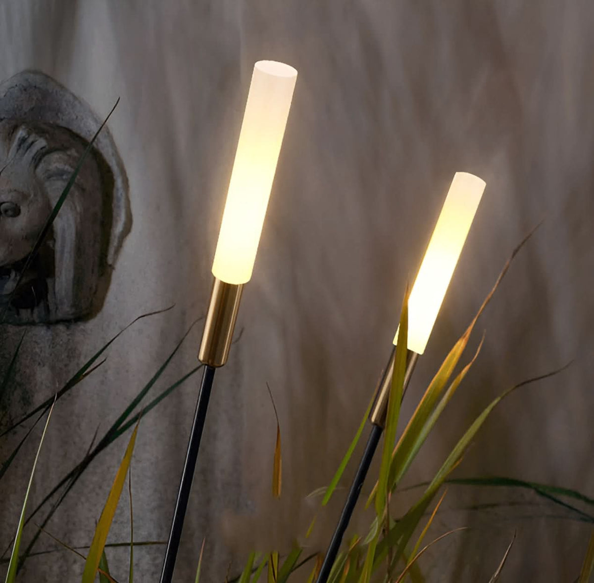 Solar Outdoor Lights with Weather-Resistant Design - Modern LED for Gardens - IP65