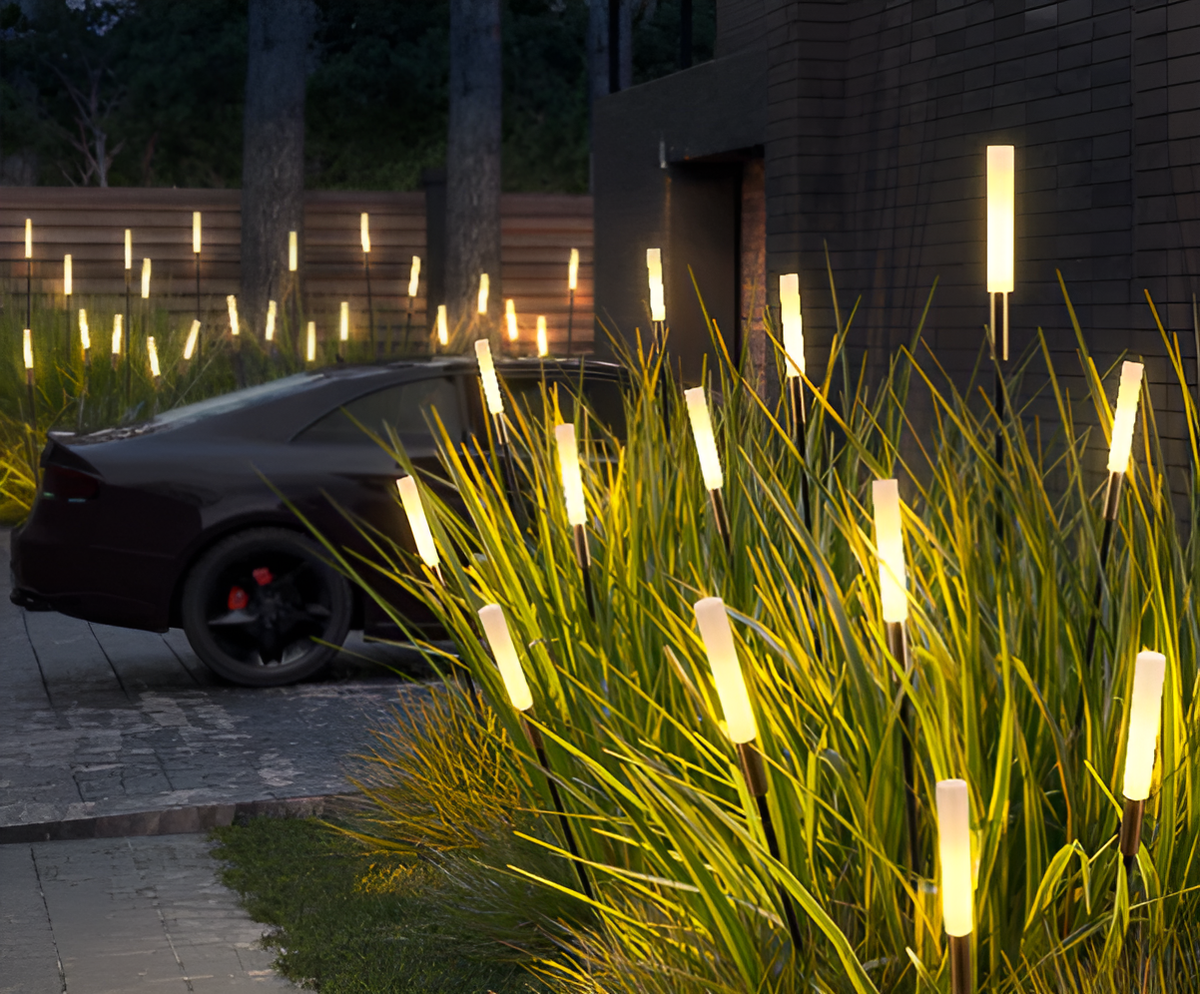 Solar Outdoor Lights with Weather-Resistant Design - Modern LED for Gardens - IP65