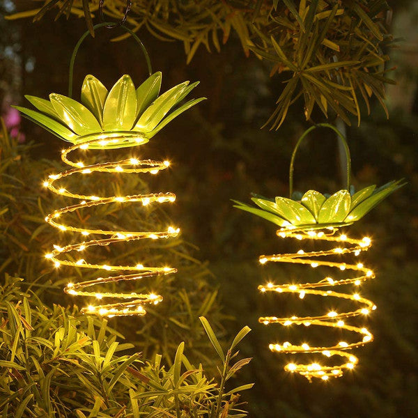 Solar Pineapple Lantern Metal | Hanging Solar-Powered Garden Light with Built-In Panel | Weather-Resistant Outdoor Decor