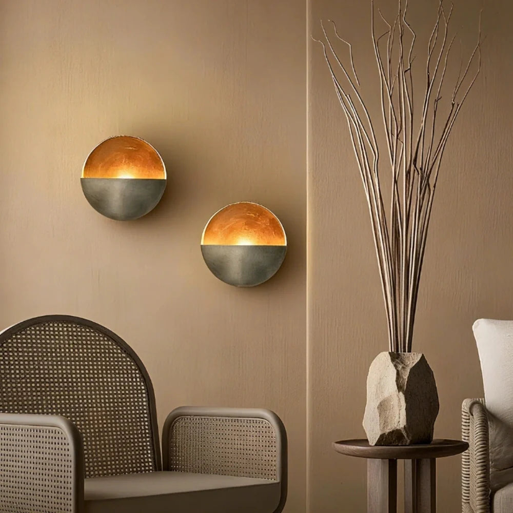 Wall Candle Holder Iron 20.5 x 8 cm | Hand-Hammered Gold Interior | Reflects Candlelight for Warm Ambient Glow