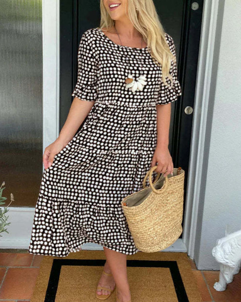 Women's Short-Sleeve Midi Dress - Relaxed Fit - Round Neck - Flowing Silhouette