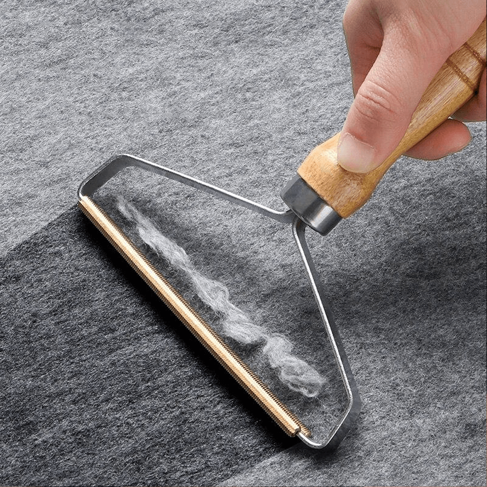 Lint Scraper for Clothes Copper | Removes Lint, Pet Hair and Bobbles | Long-Lasting De-Linting for Fabric and Upholstery 1