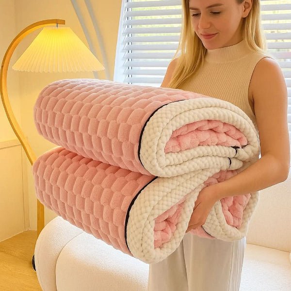 Blanket | Raised Bobble Texture With A Piped Border Edge