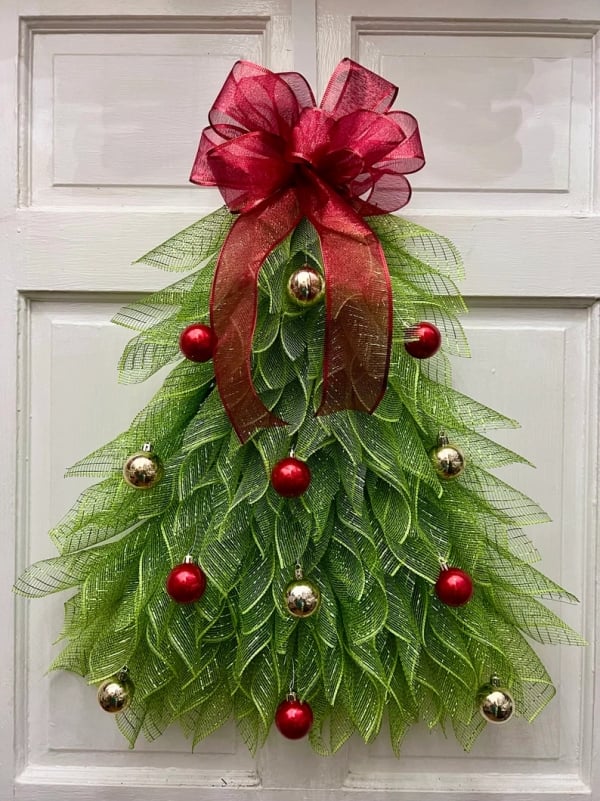 Christmas Tree Door Garland | 40 x 20 cm | Handmade Weatherproof Burlap with Bow, Berries & Warm Light Options