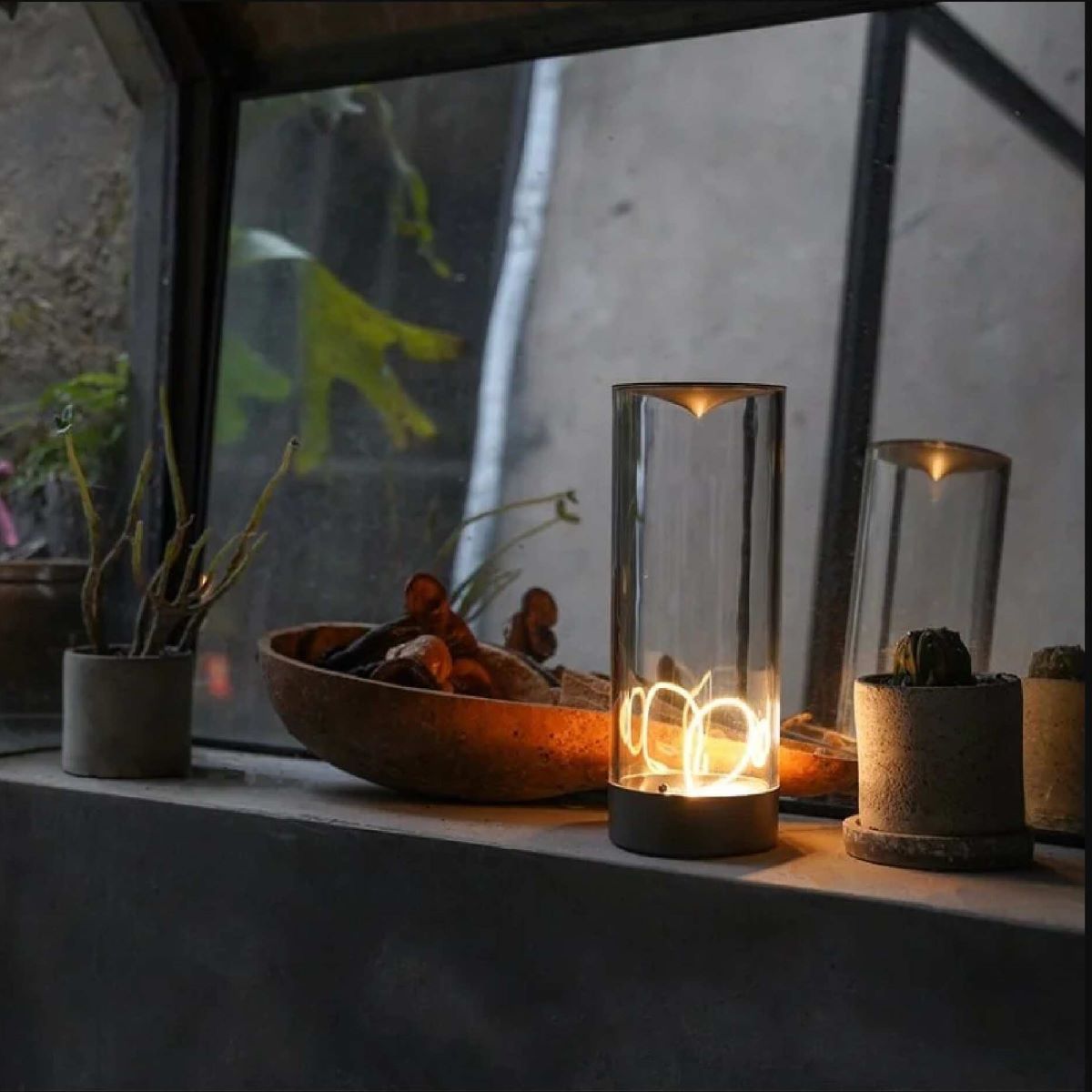 Cordless LED Lamp Rechargeable Touch-Sensitive with Collapsible String