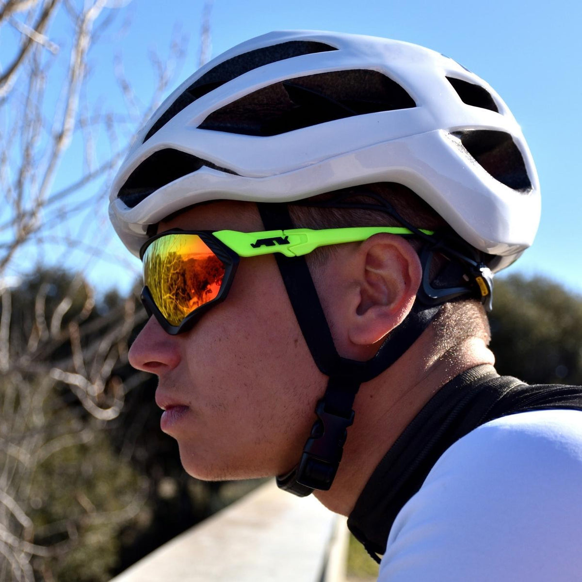 Cycling Glasses - Unisex Frame With UV Protection - Impact Resistant - Anti-Fog Technology - Adjustable Fit