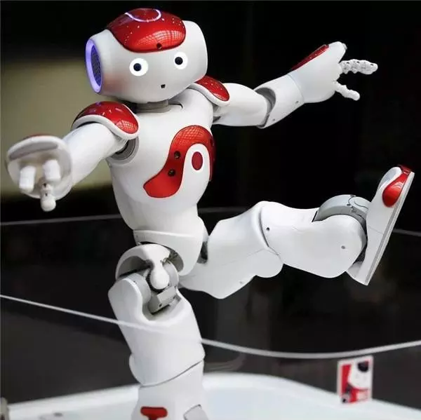 Gesture Sensing Robot Toy | Dances & Moves on Hand Signals | USB Rechargeable, 3 Hour Play, Remote Control Included, Ages 8+