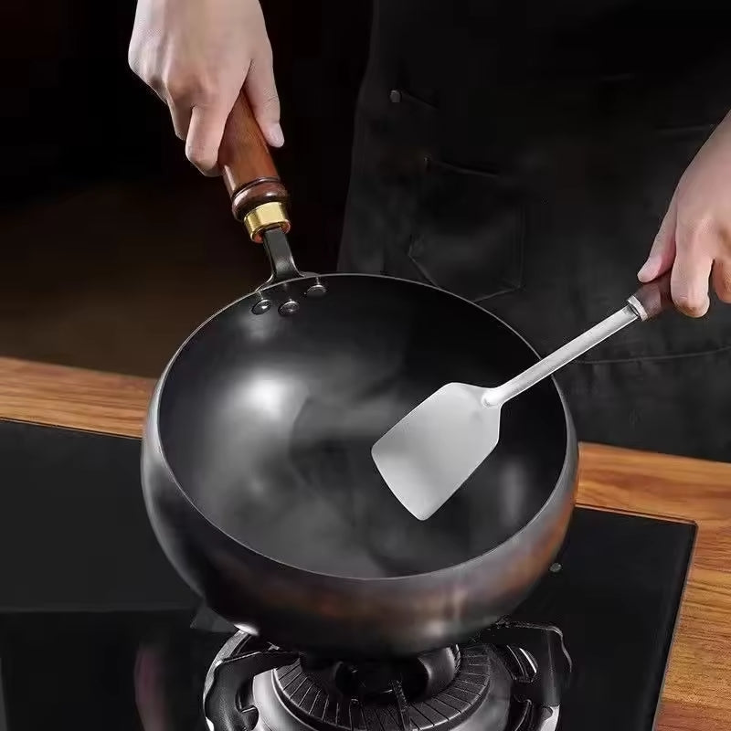 IronPot Pro | Traditional Carbon Steel Wok with Wooden Handle