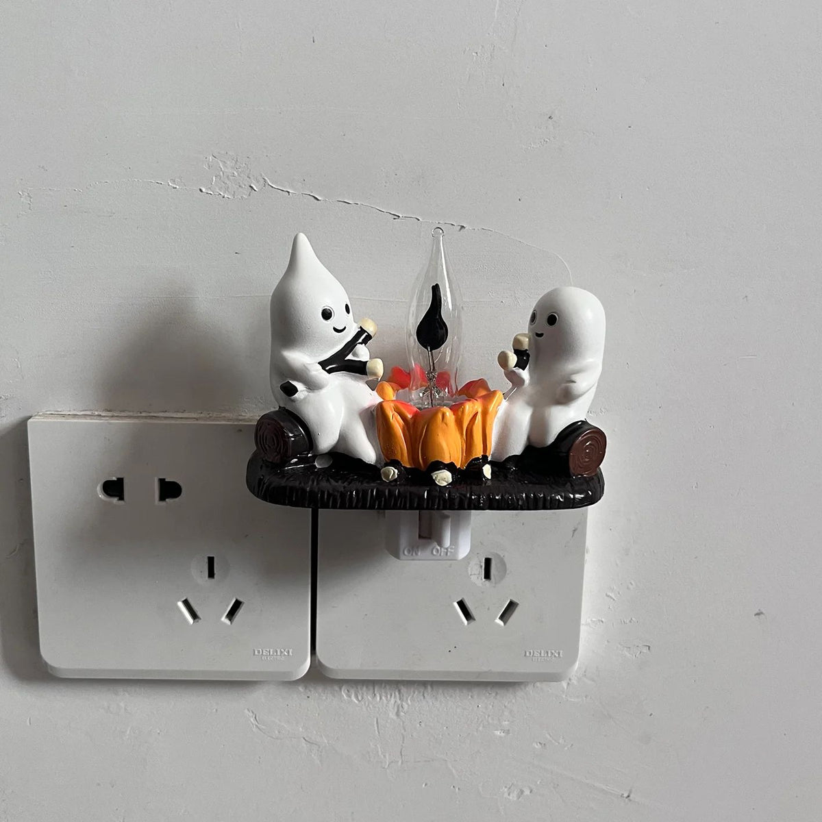 LED Ghost Figurine Halloween Decor | Flickering Warm Fire-Light Effect | Reusable Battery-Operated Resin Decoration