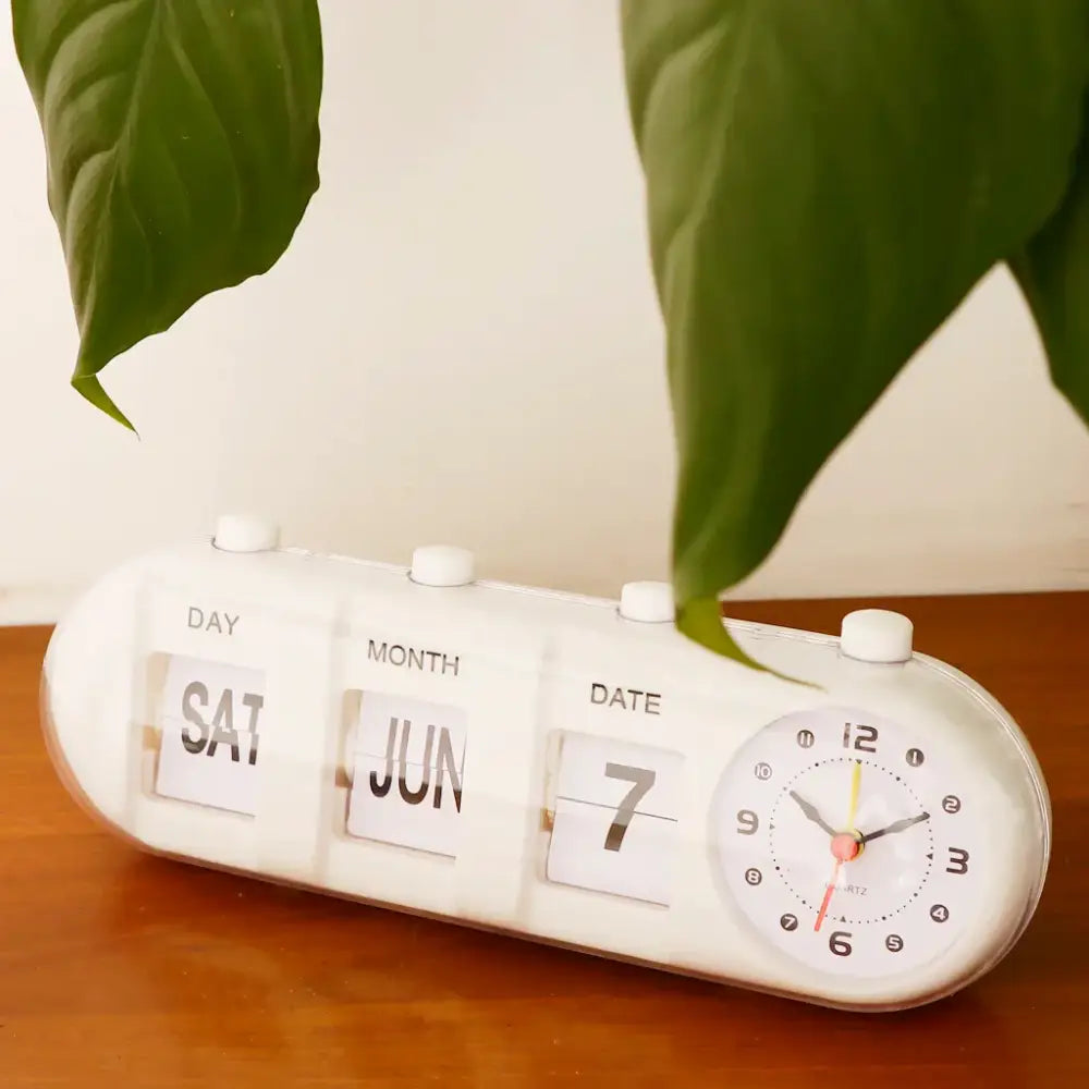 Manual Flip Calendar Clock | Three Flip Windows, Dial Face