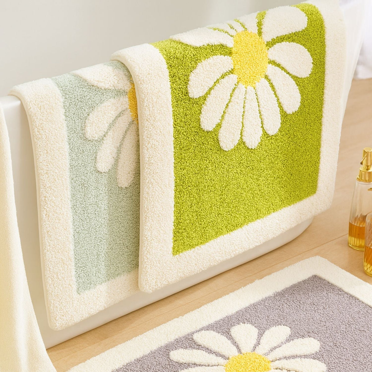 Non-Slip Bath Mat - Soft Microfiber Floral Design