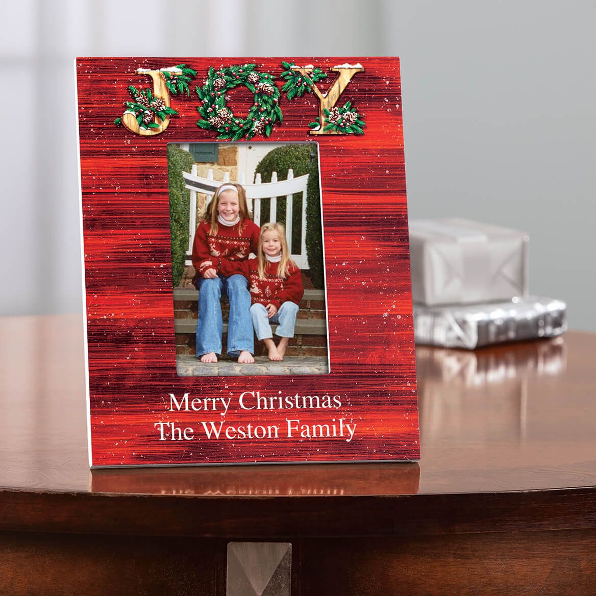 Personalised Christmas Picture Frame | Solid Wood, Holds 4 x 6 Inch Photo | Wreath Design, Wall or Table Mount