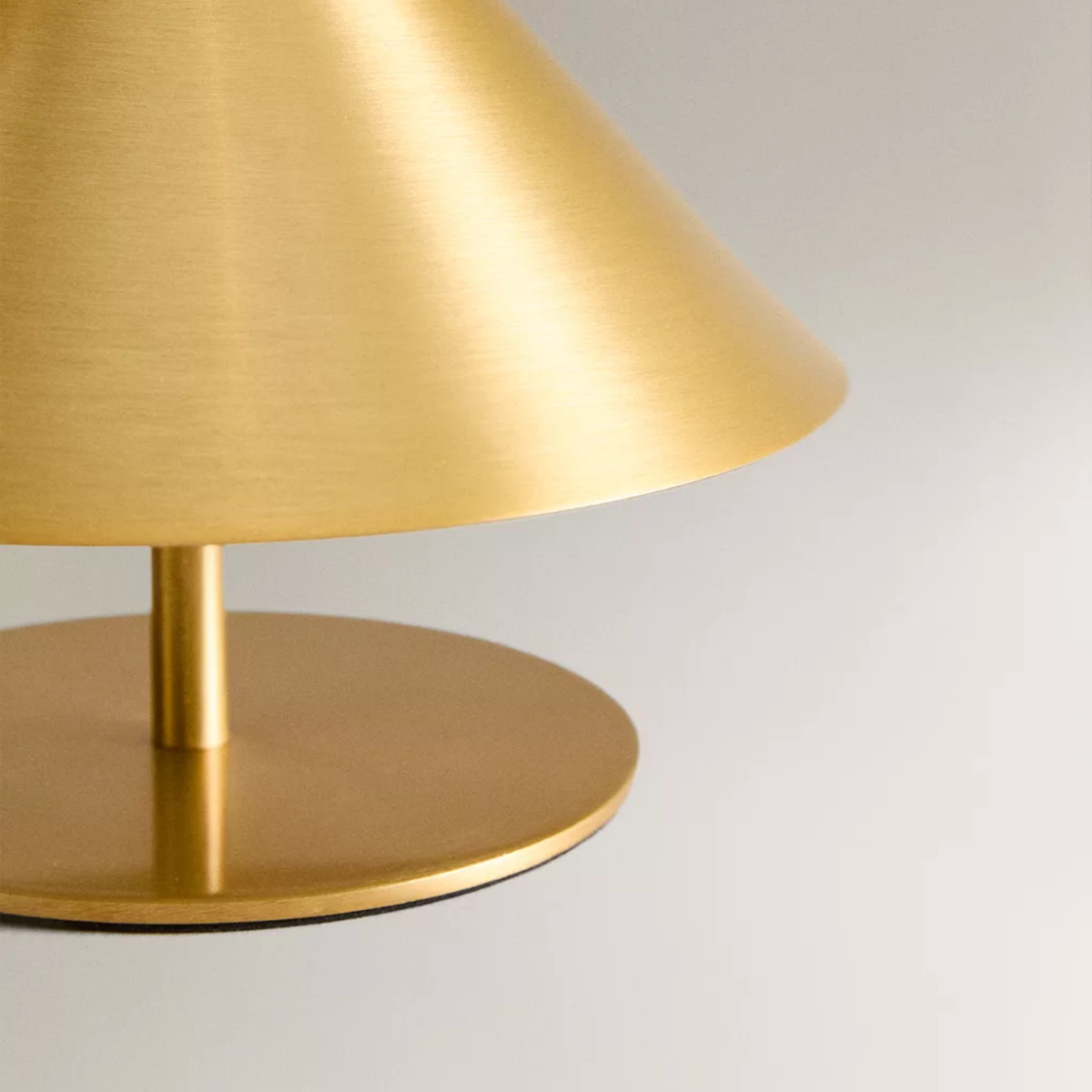 Table Lamp | Wide Cone Shade, Touch Dimming And Colour Modes
