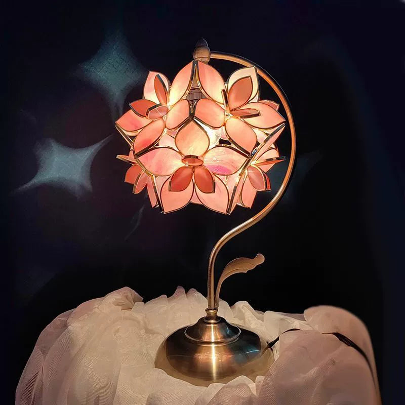 Tiffany_Flowers_Glass_Table_lamp_2