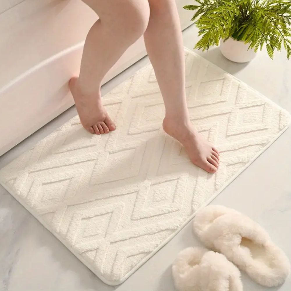 Ultra-Soft Microfiber Bath Mat - Modern Geometric Design