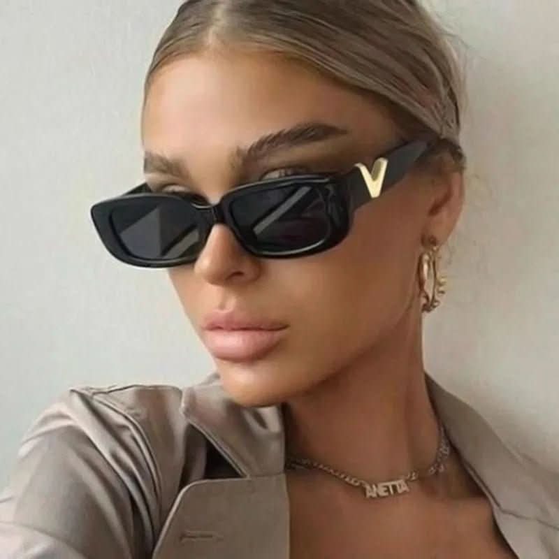 Women's Cat-Eye Sunglasses - Plastic - UV400 Protection - Lightweight